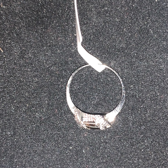 Ring - Picture 6 of 7